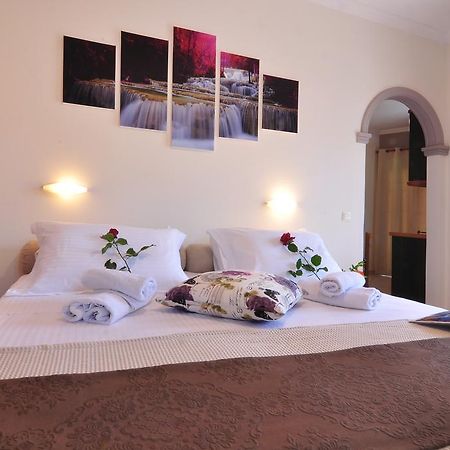 Rolandos Apartments Agios Gordios  Exterior photo