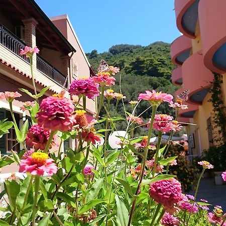 Rolandos Apartments Agios Gordios  Exterior photo